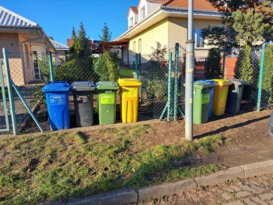 Właściciele nieruchomości na osiedlu Słonecznym otrzymają pojemniki do selektywnej zbiórki odpadów