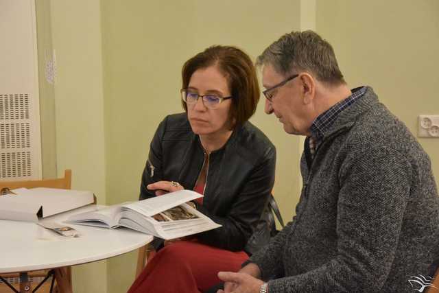 [FOTO] Lucyna Szpilakowska przywołała historię Śmiałowic podczas spotkania autorskiego
