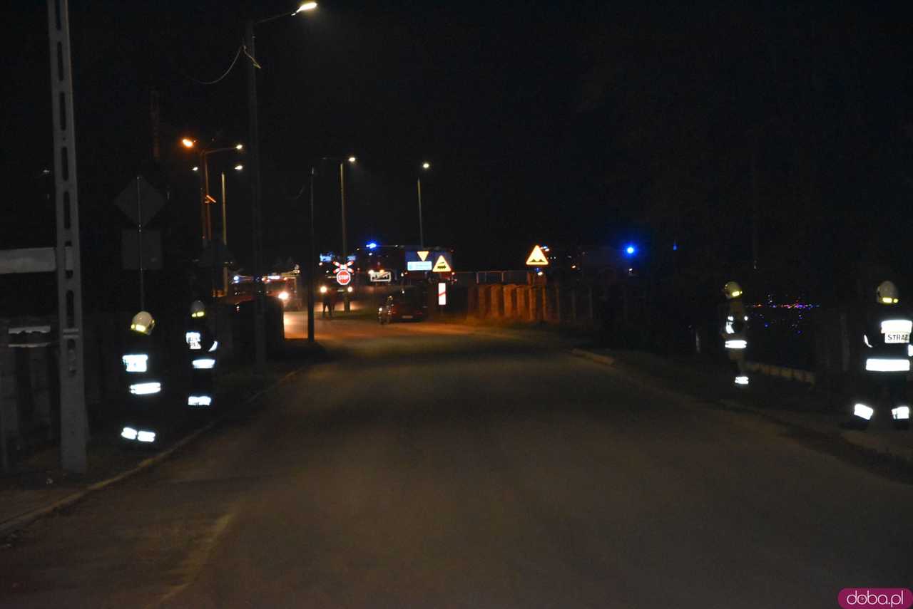 [FOTO] Fajerwerki, race i kolumna strażacka. Uroczyste przyjęcie nowego wozu strażackiego OSP Strzelce