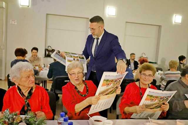 [FOTO] Spotkanie wigilijne studentów UTW w Żarowie