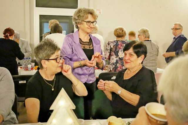 [FOTO] Spotkanie wigilijne studentów UTW w Żarowie