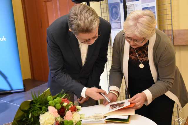 [FOTO] Świdniczanie wysłuchali wykładu Michała Rusinka o szacunku jako kategorii starożytnej retoryki