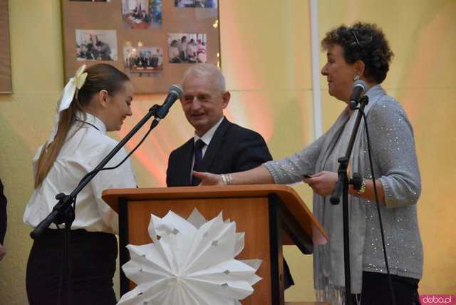 [FOTO] Występy artystyczne, pyszne potrawy i rozdanie nagród w kosmicznym klimacie. Za nami Gala Bożonarodzeniowa w Hotelarce