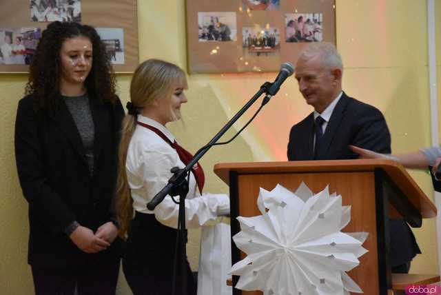 [FOTO] Występy artystyczne, pyszne potrawy i rozdanie nagród w kosmicznym klimacie. Za nami Gala Bożonarodzeniowa w Hotelarce