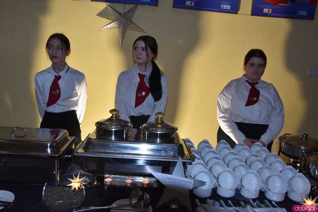 [FOTO] Występy artystyczne, pyszne potrawy i rozdanie nagród w kosmicznym klimacie. Za nami Gala Bożonarodzeniowa w Hotelarce