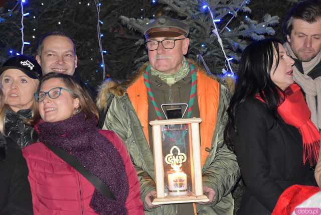 [WIDEO, FOTO] Ciepła grochówka, święty Mikołaj i występy dzieci na Wigilii Organizacji Pozarządowych