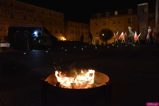 [WIDEO, FOTO] Ciepła grochówka, święty Mikołaj i występy dzieci na Wigilii Organizacji Pozarządowych