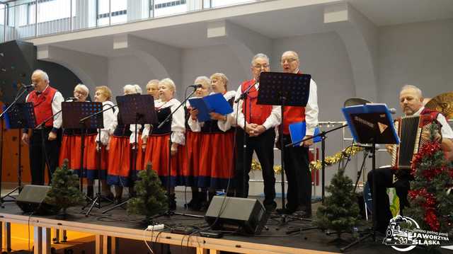 [FOTO] Wspólne świętowanie podczas wigilii wszystkich mieszkańców w Jaworzynie Śląskiej