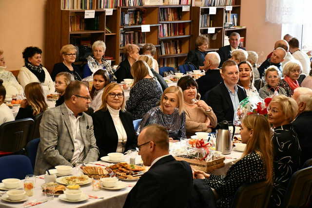 [FOTO] Wigilia w Polskim Związku Emerytów, Rencistów i Inwalidów w Świebodzicach