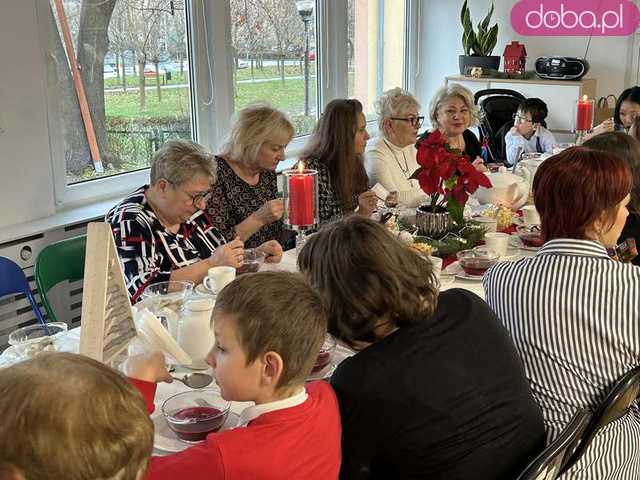 [FOTO] Był opłatek i życzenia. Wigilia w świdnickim Kole PSONI