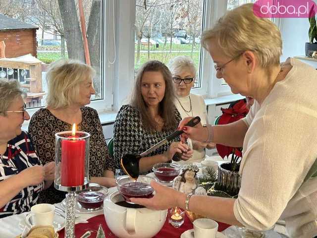 [FOTO] Był opłatek i życzenia. Wigilia w świdnickim Kole PSONI