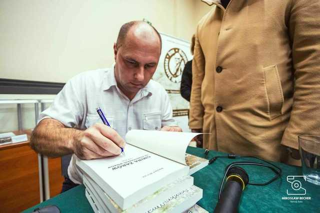 [FOTO] Bogdan Mucha przybliżył historię gminy podczas prelekcji w Żarowskiej Izbie Historycznej