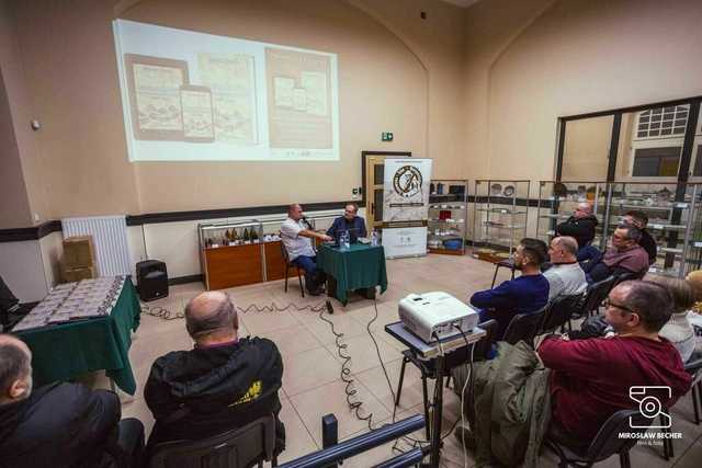 [FOTO] Bogdan Mucha przybliżył historię gminy podczas prelekcji w Żarowskiej Izbie Historycznej