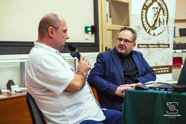 [FOTO] Bogdan Mucha przybliżył historię gminy podczas prelekcji w Żarowskiej Izbie Historycznej