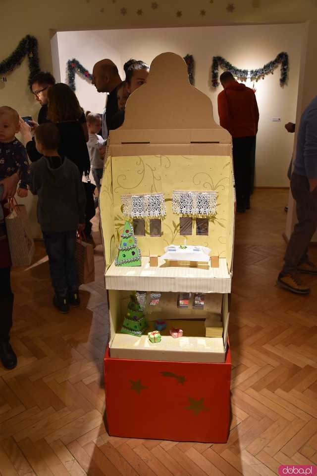 [FOTO] Zobaczcie szopki bożonarodzeniowe wykonane przez mieszkańców! Uczestnicy zostali nagrodzeni podczas wernisażu wystawy w Muzeum Kupiectwa