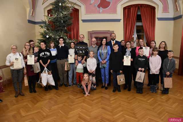 [FOTO] Zobaczcie szopki bożonarodzeniowe wykonane przez mieszkańców! Uczestnicy zostali nagrodzeni podczas wernisażu wystawy w Muzeum Kupiectwa