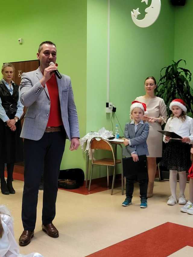 [FOTO] Jasełka i świąteczne przedstawienia w świebodzickich szkołach