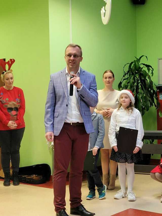 [FOTO] Jasełka i świąteczne przedstawienia w świebodzickich szkołach