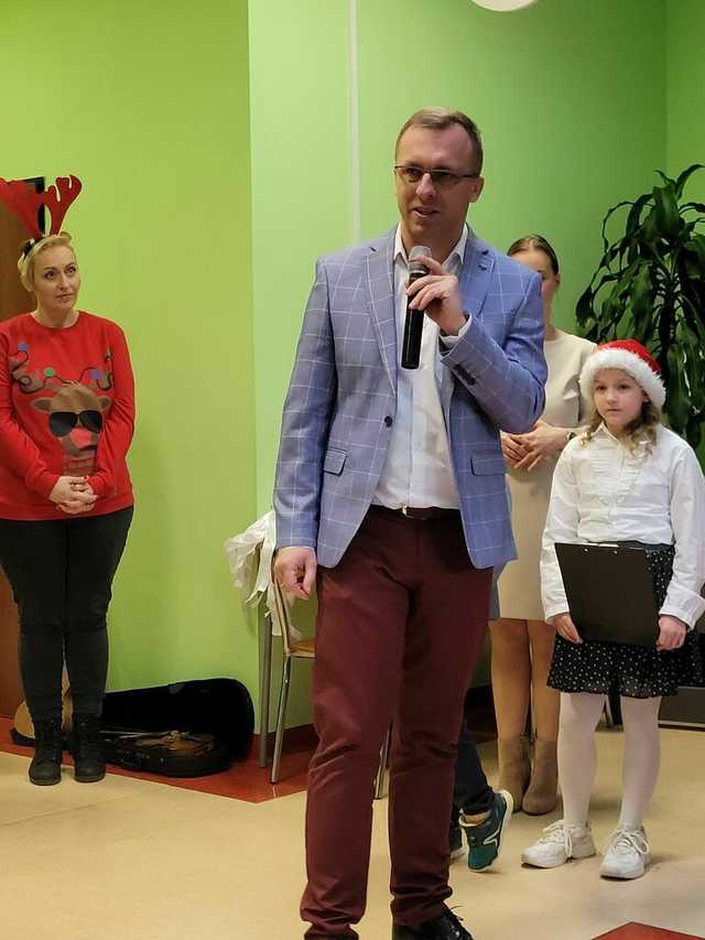 [FOTO] Jasełka i świąteczne przedstawienia w świebodzickich szkołach