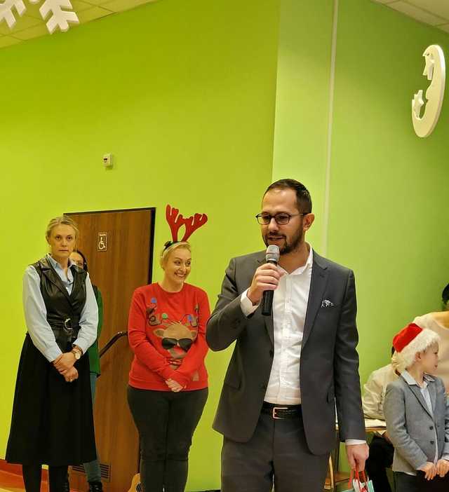 [FOTO] Jasełka i świąteczne przedstawienia w świebodzickich szkołach