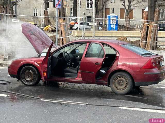 [FOTO] Pożar samochodu na ul. Konopnickiej