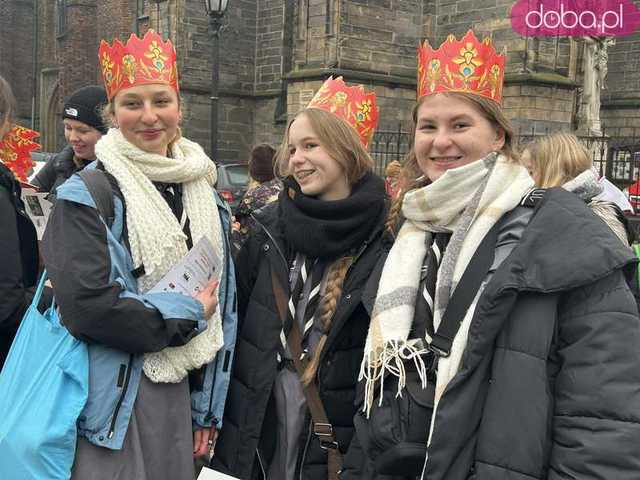 [FOTO, VIDEO] Trzej królowie z osiołkami zawitali do Świdnicy