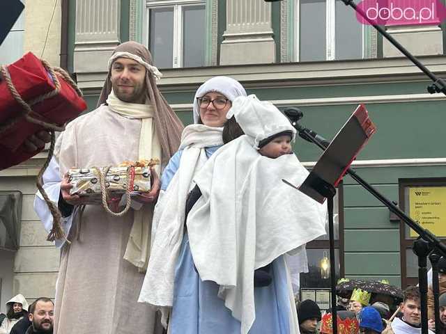 [FOTO, VIDEO] Trzej królowie z osiołkami zawitali do Świdnicy