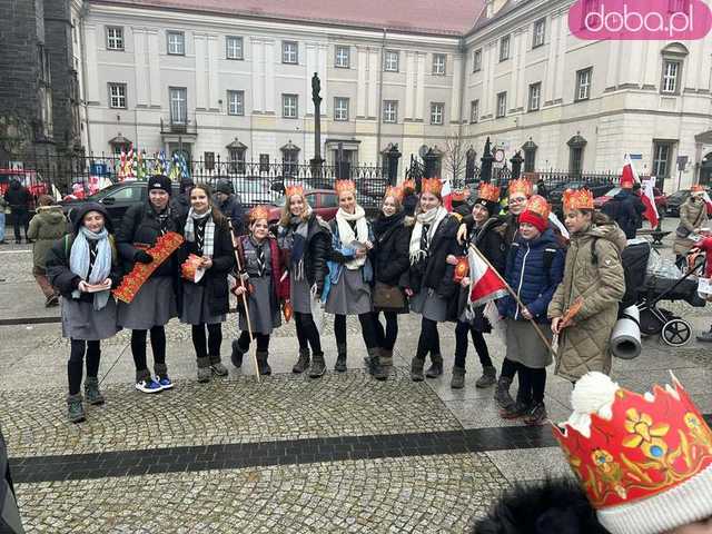 [FOTO, VIDEO] Trzej królowie z osiołkami zawitali do Świdnicy