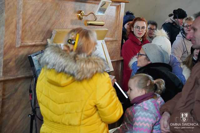 Jakie są ulubione kolędy mieszkańców Grodziszcza? Odśpiewano je podczas niedzielnego koncertu [FOTO]