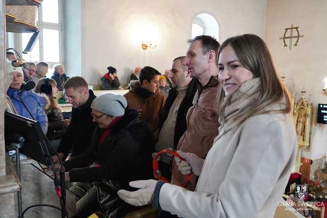 Jakie są ulubione kolędy mieszkańców Grodziszcza? Odśpiewano je podczas niedzielnego koncertu [FOTO]