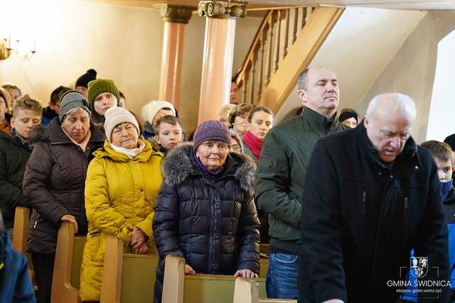 Jakie są ulubione kolędy mieszkańców Grodziszcza? Odśpiewano je podczas niedzielnego koncertu [FOTO]