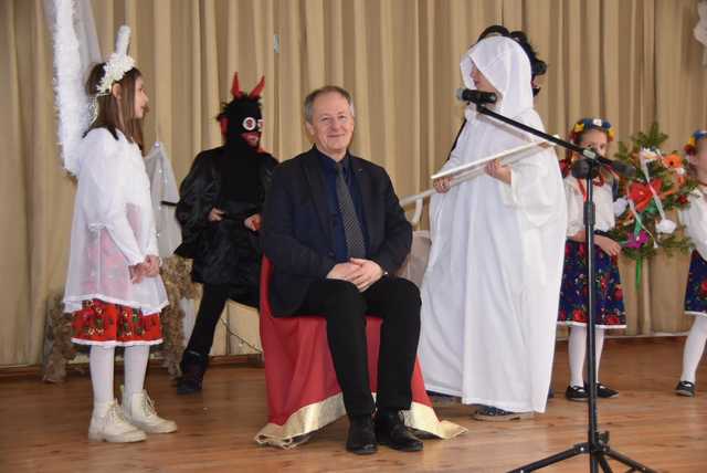 [FOTO] XXIV Gminny Przegląd Zespołów Kolędniczych w Bystrzycy Górnej przeszedł do historii