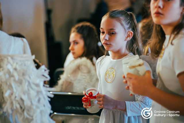 [FOTO] Rozpoczął się Żarowski Przegląd Zespołów Kolędniczych