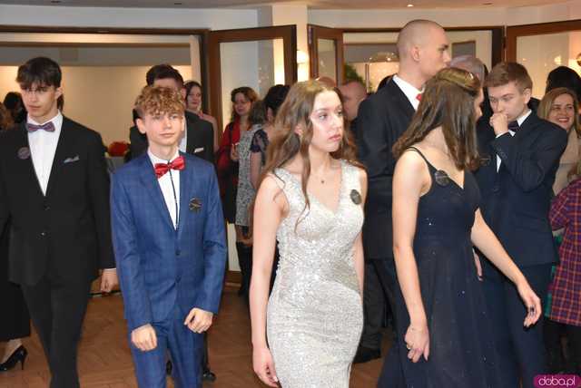 [FOTO] Ten bal zapamiętają na długo! Studniówka Liceum Ogólnokształcącego w Świebodzicach