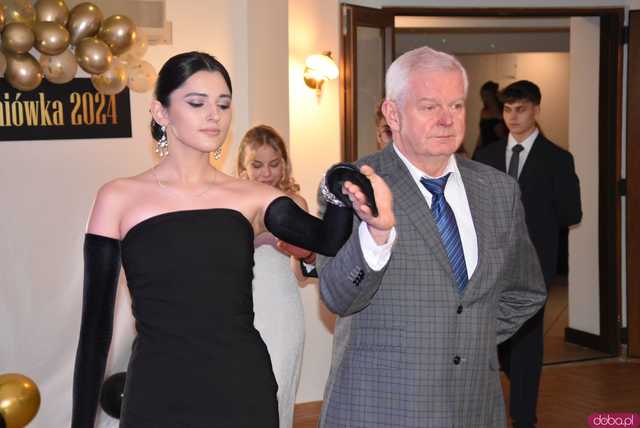[FOTO] Ten bal zapamiętają na długo! Studniówka Liceum Ogólnokształcącego w Świebodzicach