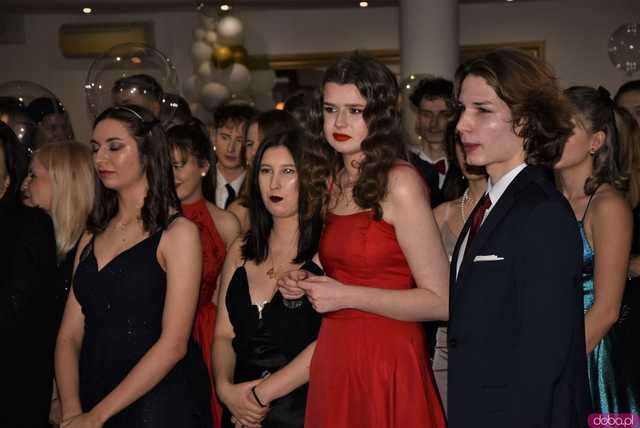 [FOTO] Ten bal zapamiętają na długo! Studniówka Liceum Ogólnokształcącego w Świebodzicach
