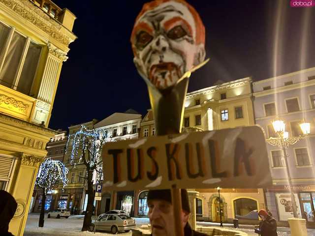 [FOTO] Manifestowali solidarność z Kamińskim i Wąsikiem
