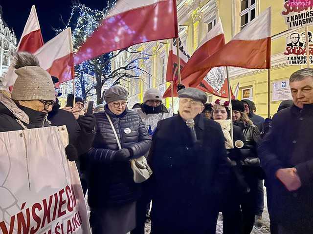 [FOTO] Manifestowali solidarność z Kamińskim i Wąsikiem