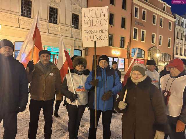 [FOTO] Manifestowali solidarność z Kamińskim i Wąsikiem