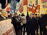 [FOTO] Manifestowali solidarność z Kamińskim i Wąsikiem