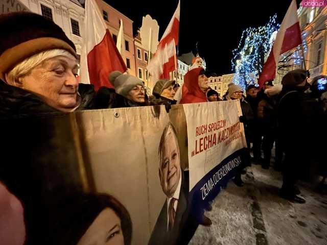 [FOTO] Manifestowali solidarność z Kamińskim i Wąsikiem