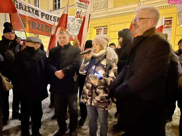 [FOTO] Manifestowali solidarność z Kamińskim i Wąsikiem