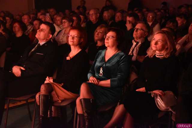 [FOTO] Koncert zespołu Skaldowie, pożegnanie burmistrza i wiele wzruszeń podczas Spotkania Noworocznego Gminy Żarów