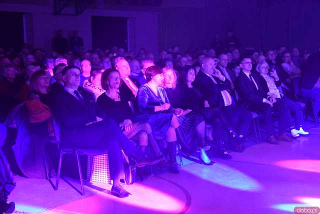 [FOTO] Koncert zespołu Skaldowie, pożegnanie burmistrza i wiele wzruszeń podczas Spotkania Noworocznego Gminy Żarów