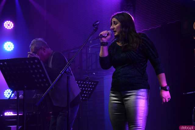[FOTO] Koncert zespołu Skaldowie, pożegnanie burmistrza i wiele wzruszeń podczas Spotkania Noworocznego Gminy Żarów