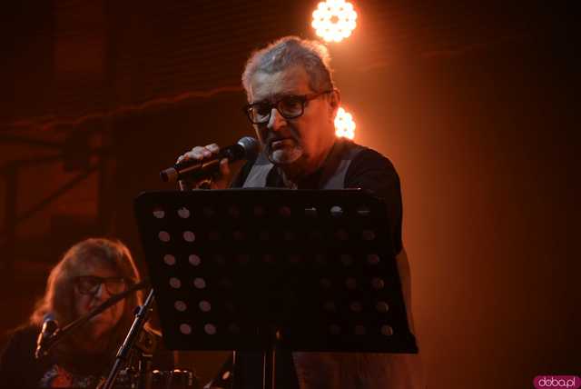 [FOTO] Koncert zespołu Skaldowie, pożegnanie burmistrza i wiele wzruszeń podczas Spotkania Noworocznego Gminy Żarów
