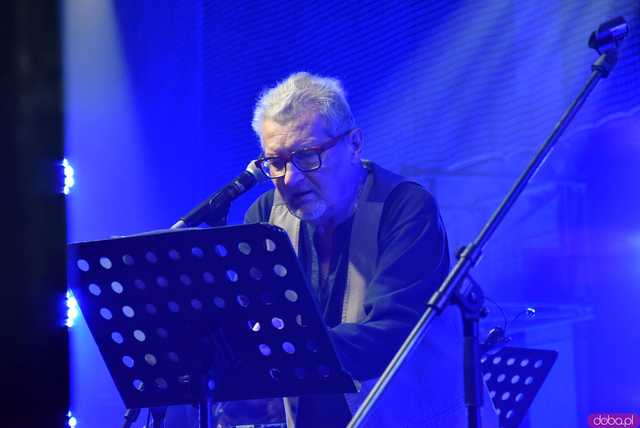 [FOTO] Koncert zespołu Skaldowie, pożegnanie burmistrza i wiele wzruszeń podczas Spotkania Noworocznego Gminy Żarów