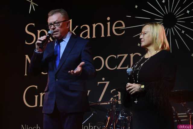 [FOTO] Koncert zespołu Skaldowie, pożegnanie burmistrza i wiele wzruszeń podczas Spotkania Noworocznego Gminy Żarów
