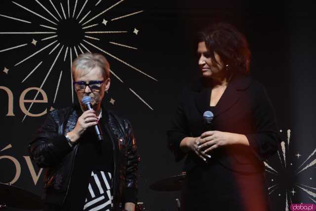 [FOTO] Koncert zespołu Skaldowie, pożegnanie burmistrza i wiele wzruszeń podczas Spotkania Noworocznego Gminy Żarów