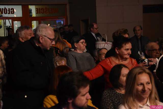 [FOTO] Koncert zespołu Skaldowie, pożegnanie burmistrza i wiele wzruszeń podczas Spotkania Noworocznego Gminy Żarów